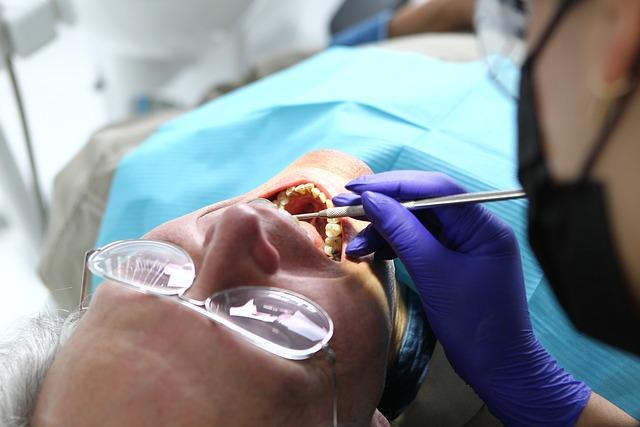 Bělení zubů laserem: Rychlé a bezbolestné?